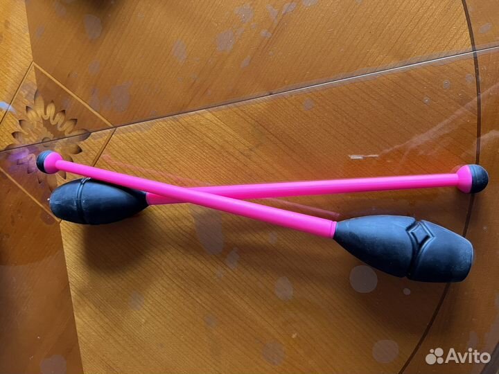 Булавы, обруч, мяч