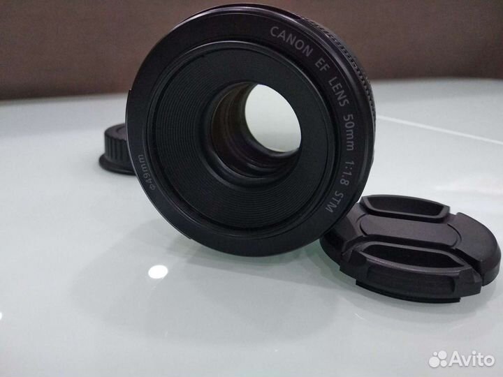 Canon EF 50mm f/1.8 STM