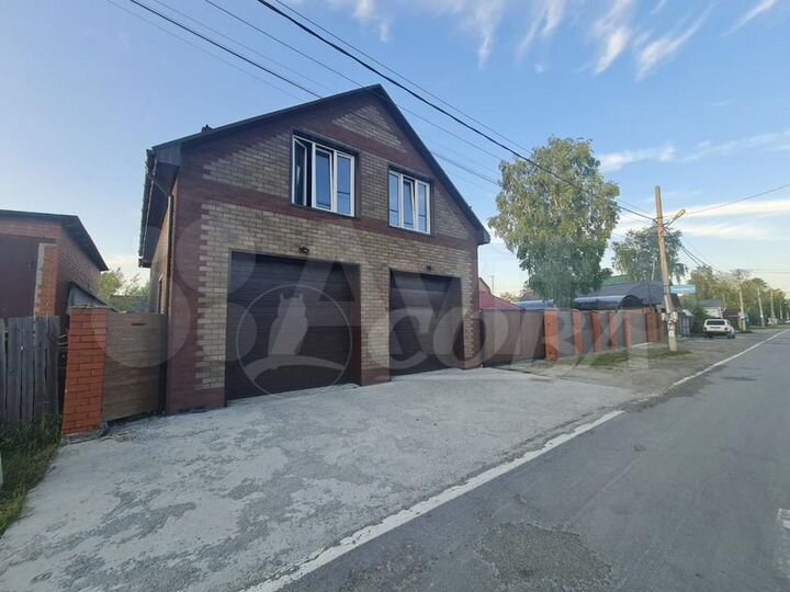 Дом 260 м² на участке 18 сот.