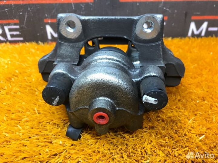 Суппорт задний правый Bmw 3-Series E90 N52B25A