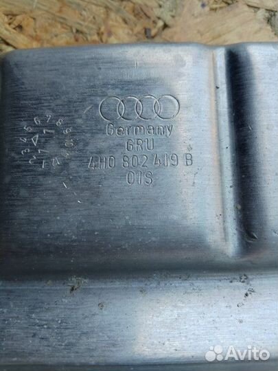 Крепление аккумулятора Audi A8 D4 long 4.2 cdra