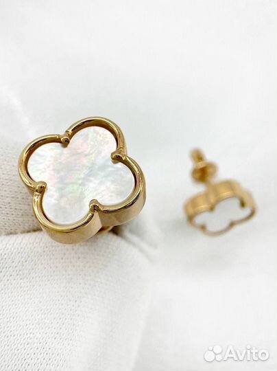 Золотые серьги-пусеты с перламутром 585 / 2.42 гр