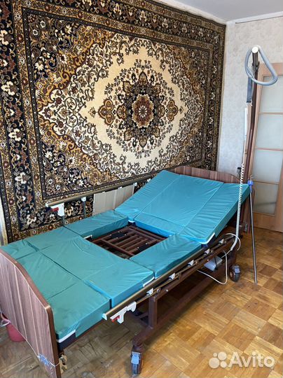 Медицинская электрическая кровать Met