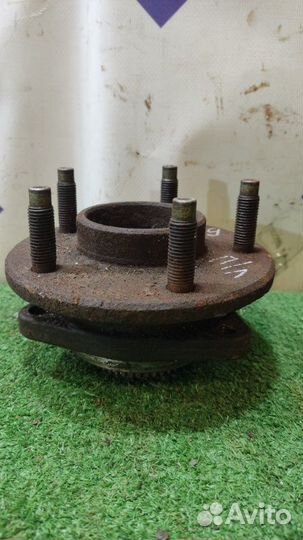 Ступица передняя левая Cadillac Sts седан LH2 4.6