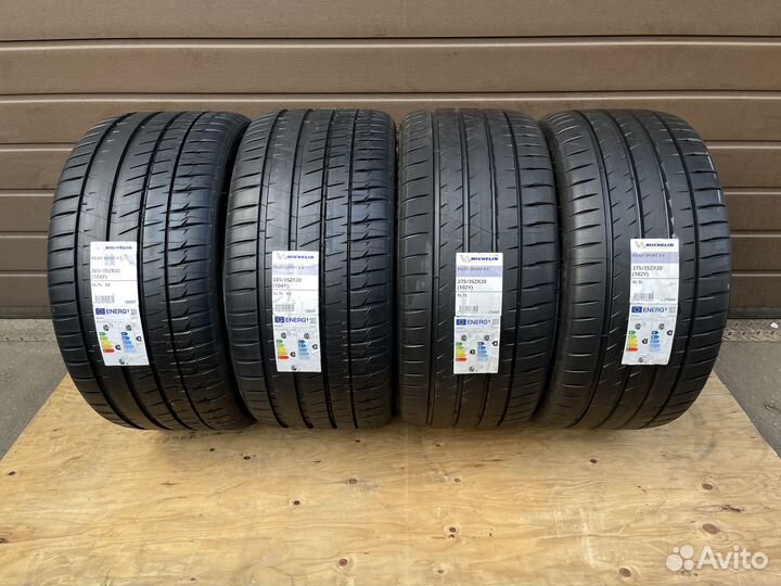 Michelin Pilot Sport 4 S 275/35 R20 и 285/35 R20 104Y