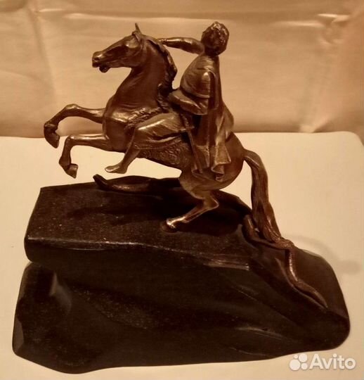 Фигура Петр 1