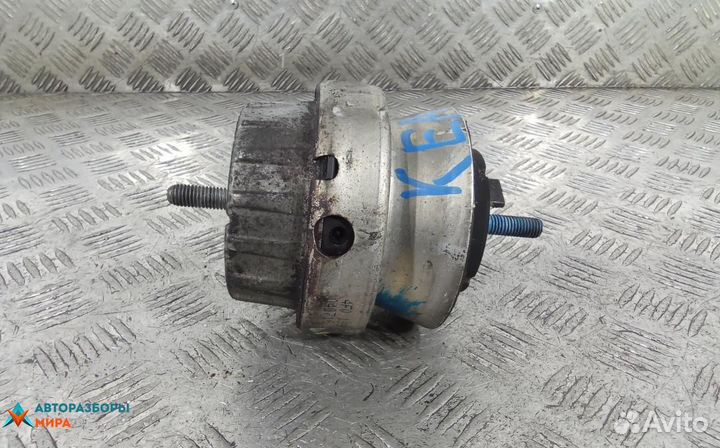 Подушка двигателя бензиновая Audi A6 4F/C6 2005