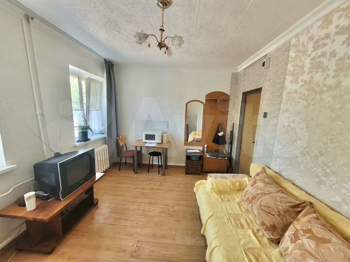 Комната 13,9 м² в 1-к., 2/4 эт.