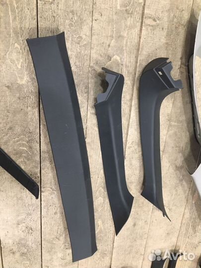 Обшивка стойки Subaru Impreza