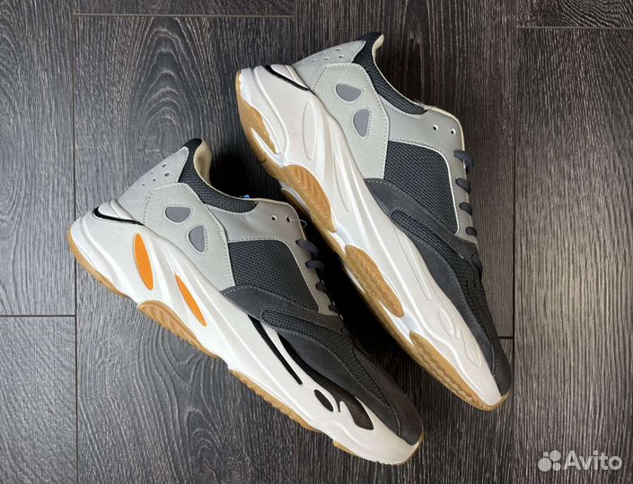 Кроссовки adidas yeezy 700