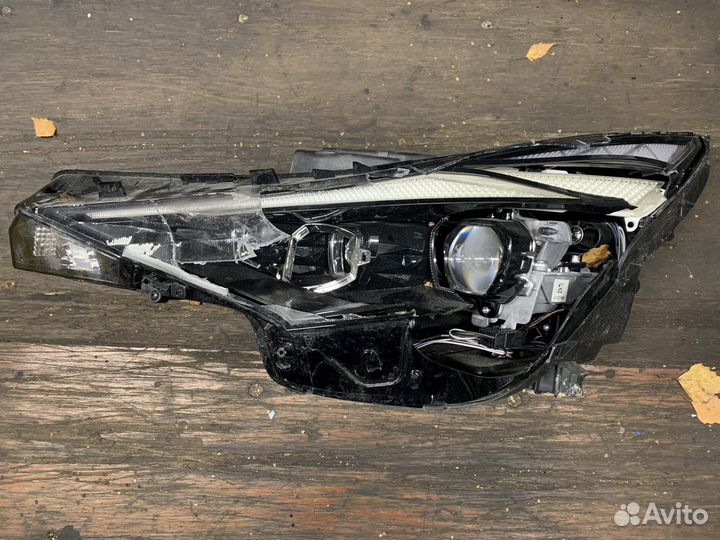 Фара Hyundai Elantra 7 левая (Битая)