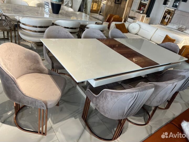 Столы и стулья