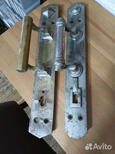 Царские дверные ручки с клеймами