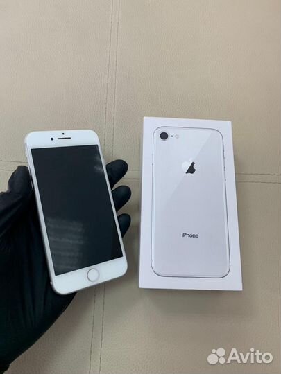 iPhone 8, 64 ГБ
