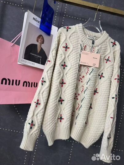 Свитер женский miu miu