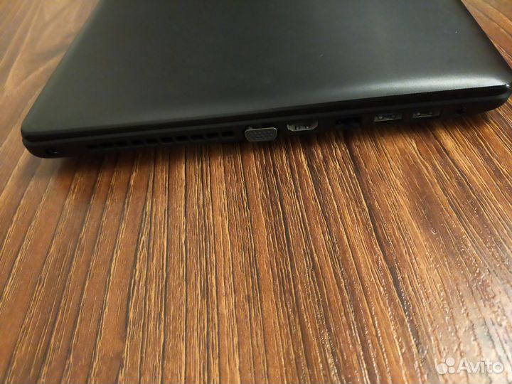 Ноутбук Asus x550v