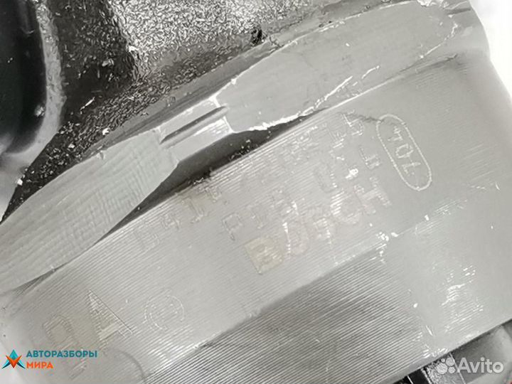 Форсунка Volkswagen Golf 5 2007 038130073AG