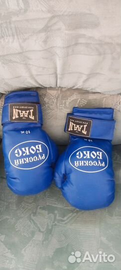 Боксерские перчатки 10 oz и 12 oz