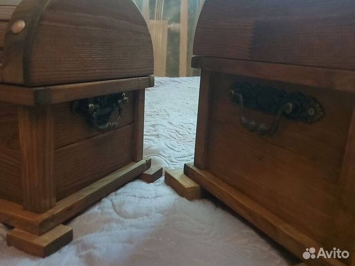 Сундук деревянный