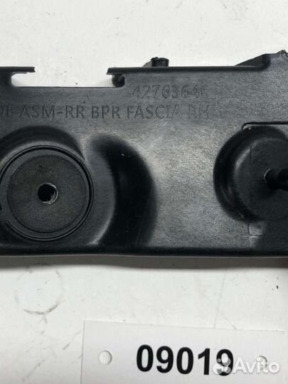 Кронштейн крепления бампера Buick Encore GX 42763646