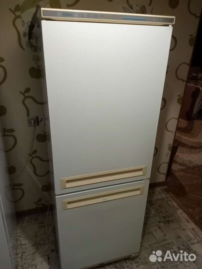 Холодильник Stinol 101 двухкамерный