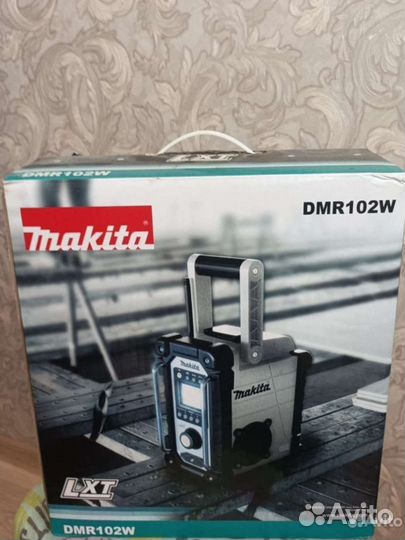 Продам радио Makita