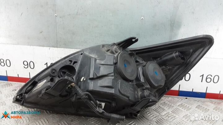 Фара правая Ford Focus 2 рест. 2010