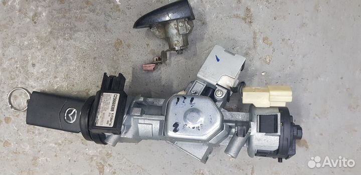 Замок зажигания Мазда 3 BL 2010 ат