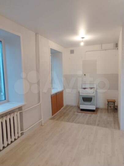 2-к. квартира, 42 м², 1/3 эт.