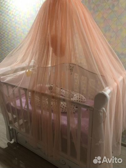 Кроватка для принцессы с балдахином и матрасом