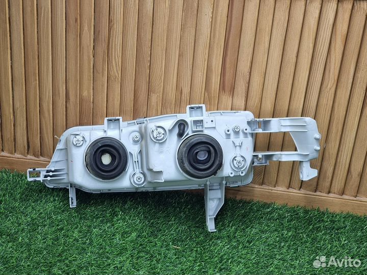 Фара правая Honda Accord CD 1994-1997 Depo