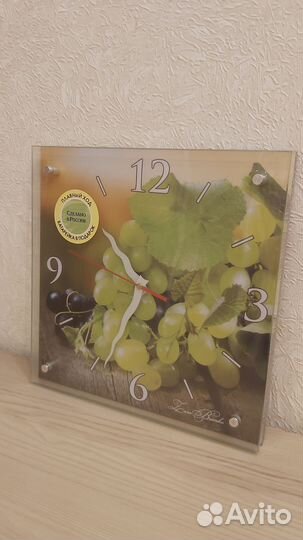 Часы настенные новые