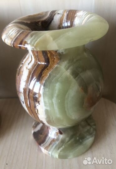 Вазы из оникса