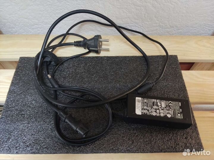 Dell inspiron 5370 P87G (На разбор)