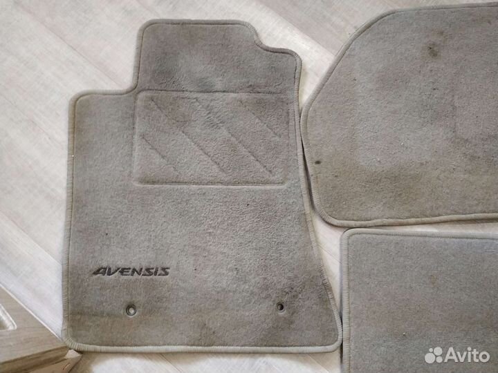 Автомобильные коврики ворсовые