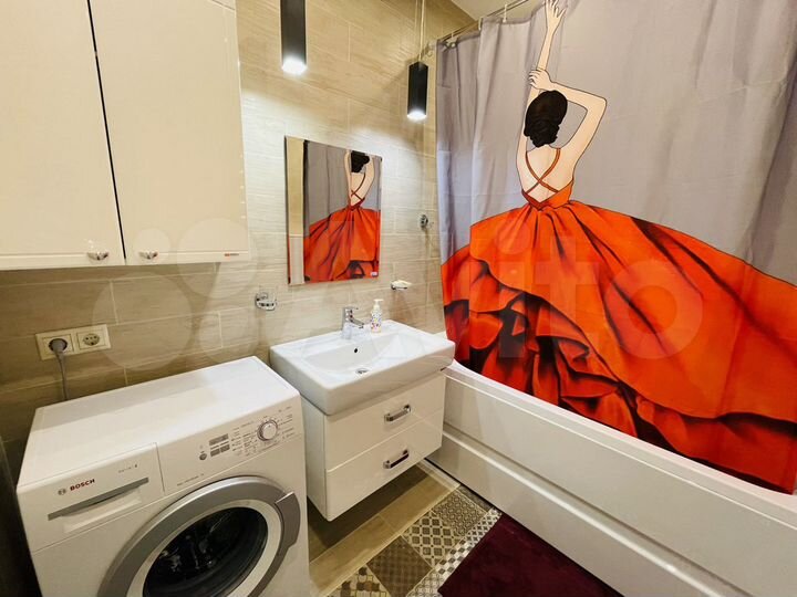 2-к. квартира, 56 м², 8/17 эт.