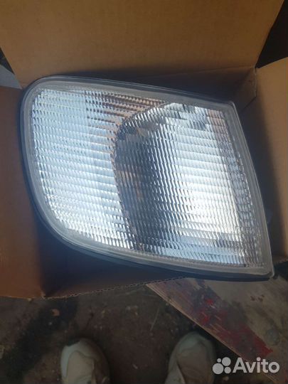 Новый указатель поворота audi 100 c4 правый