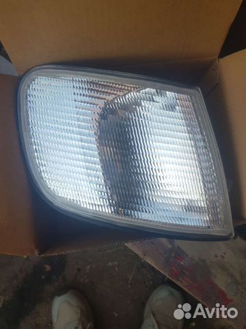 Новый указатель поворота audi 100 c4 правый