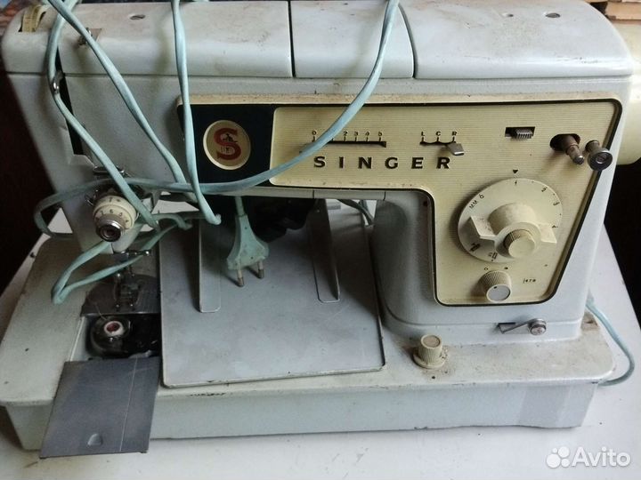 Швейная машинка Singer