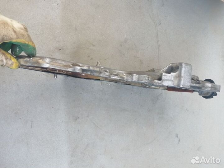 Крышка двигателя перед.Nissan X-Trail T30 2002