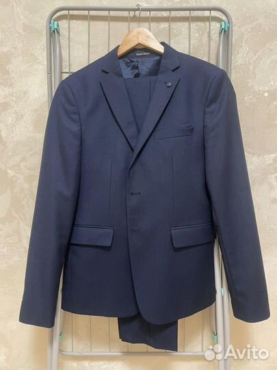 Костюм Daniel Perry