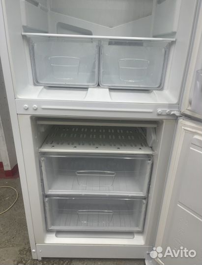 Холодильник Indesit (доставка гарантия)