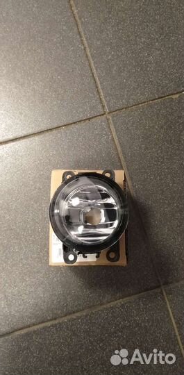 Фара противотуманная передняя