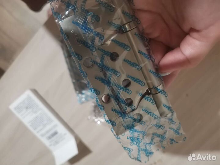 Петли для дверей