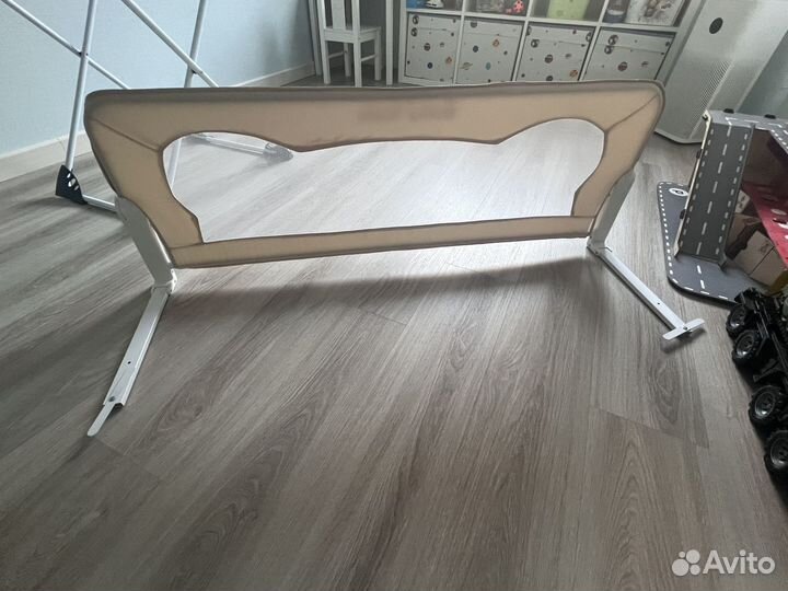 Бортик для кровати