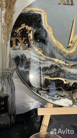 Часы ручной работы настенные