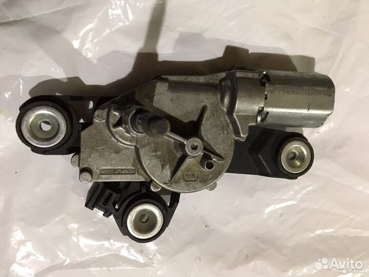 Моторчик дворника задний Ford Focus 3