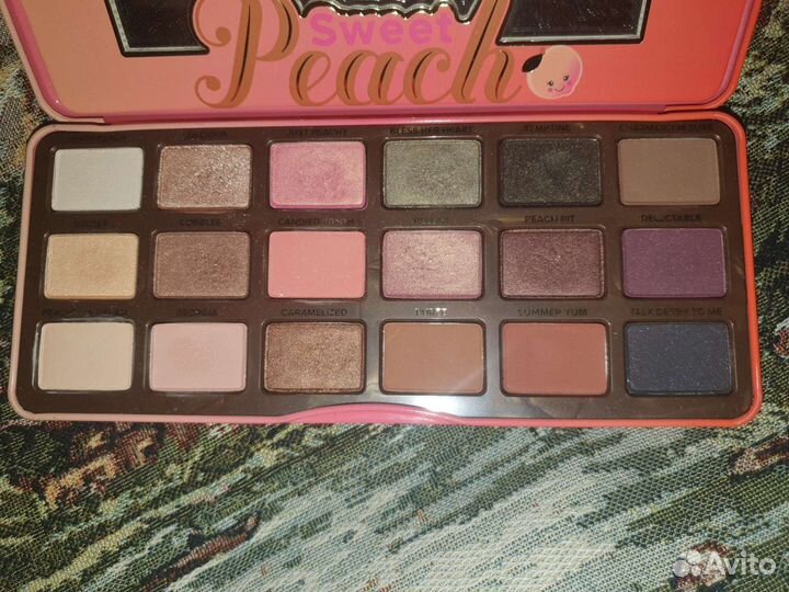 Палетка теней too faced