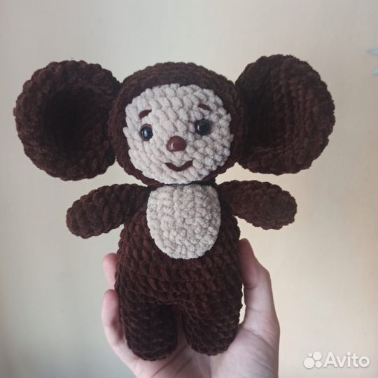 Вязаная игрушка Чебурашка