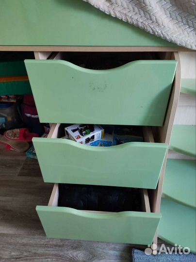Кровать-чердак с ящиками и письменным столом